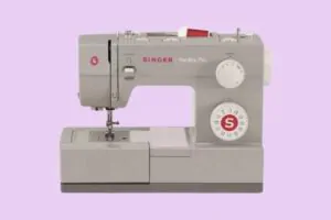 Leia mais sobre o artigo Máquina De Costura Singer Facilita Pró 4423 é Boa? Nossa Análise 2024!