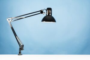 Leia mais sobre o artigo Luminárias para Costura – As 5 Melhores de 2024!