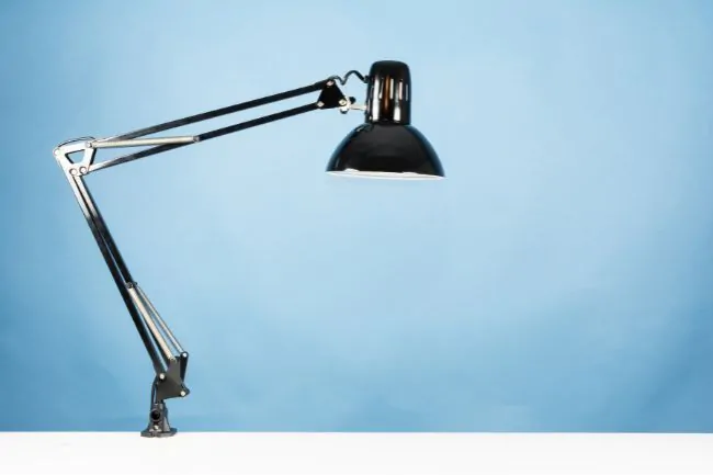 Leia mais sobre o artigo Luminárias para Costura – As 5 Melhores de 2024!