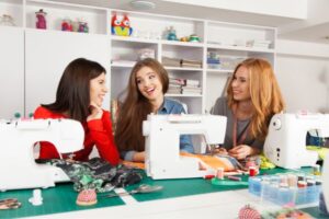 Leia mais sobre o artigo Como ganhar dinheiro com costura – Guia Definitivo 2024!