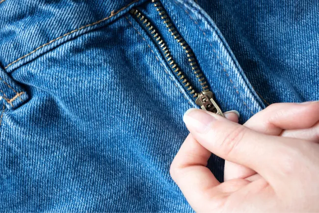 Consertos Rápidos: Como Costurar um Zíper Novo Sem Complicação