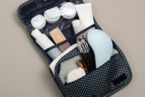 Leia mais sobre o artigo Descubra Como Fazer Necessaire Box com Forro: Um Projeto Fácil e Rentável para Quem Está Começando